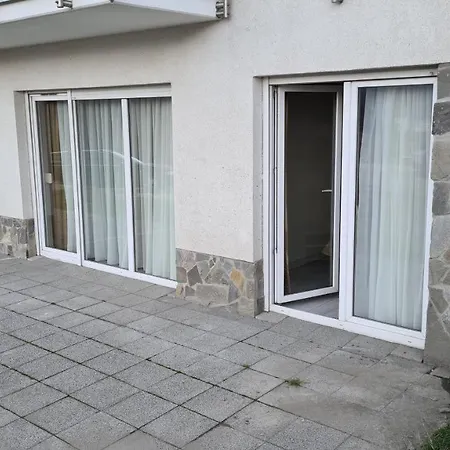 Διαμέρισμα Czarna Gora Is1 *