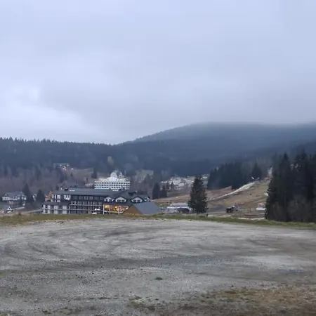 Czarna Gora Is1 * Sienna (Klodzko)