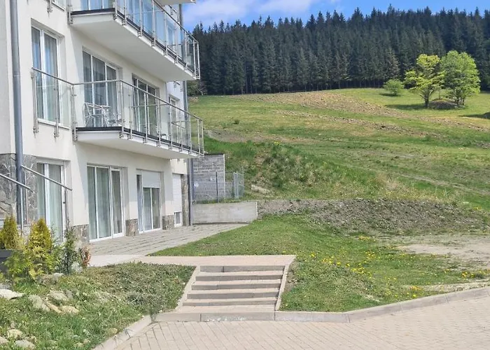 Czarna Gora Is1 * Sienna (Klodzko)